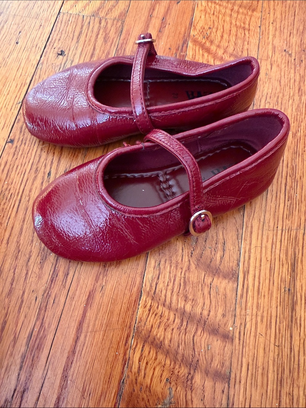 Girls Patent Mary Jane Dress Shoes in Deep Red - Picture 2 of 4